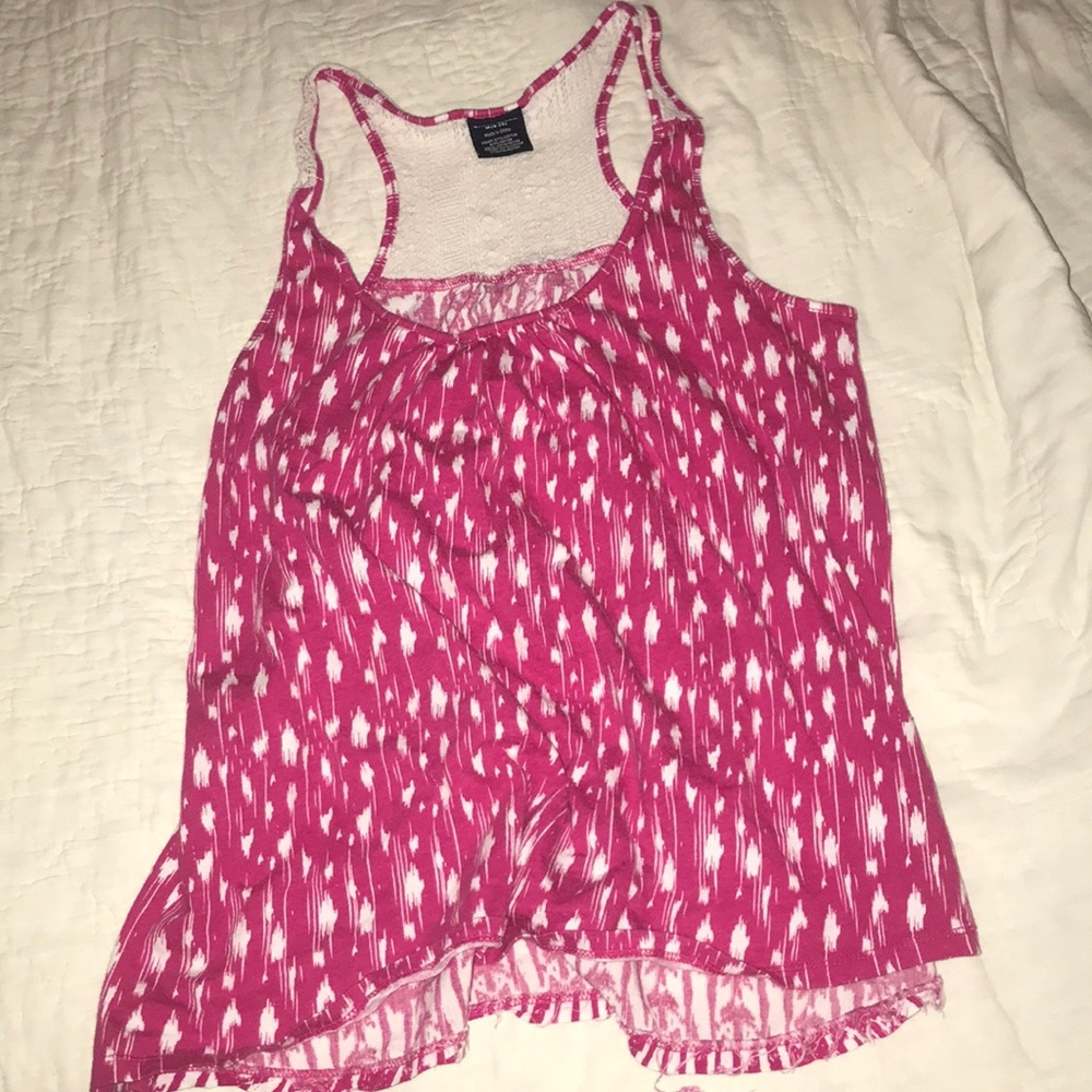 White and pink tank top